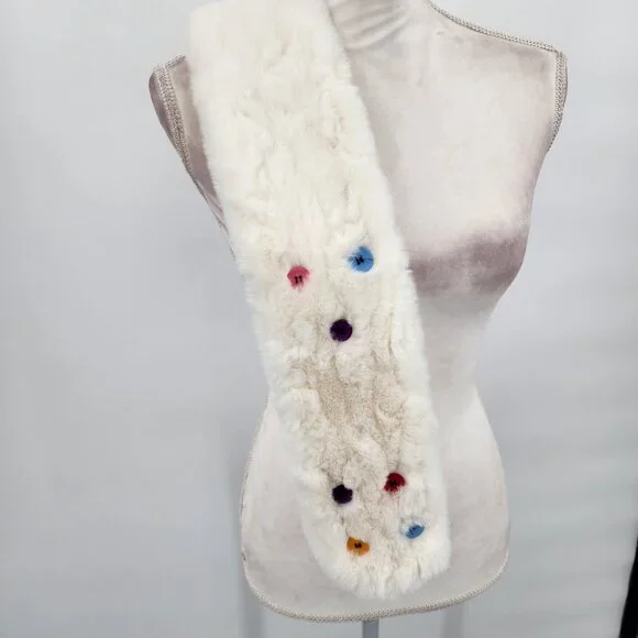 HALARA Cozy White Decorative Scarf NWT - Picture 7 of 8